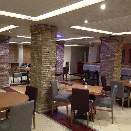 Souris Hotell Roviai