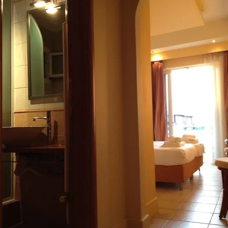 Souris Otel 2*