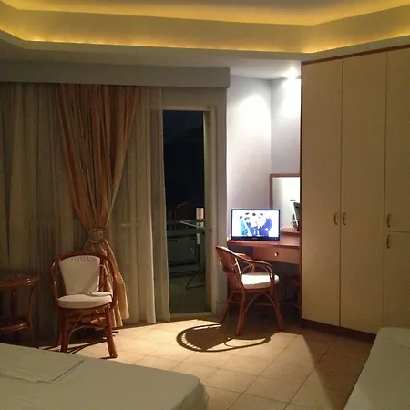 Otel Souris Rovies